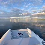 Exklusives Hausboot - Sauna, Sonnendeck & Privates Beiboot Πλωτό κατάλυμα Kolonie Zern