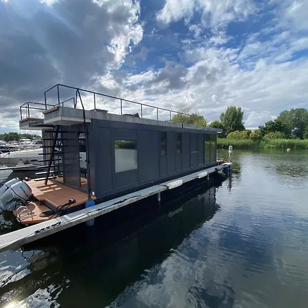 Hotel en barco Exklusives Hausboot - Sauna, Sonnendeck & Privates Beiboot *
